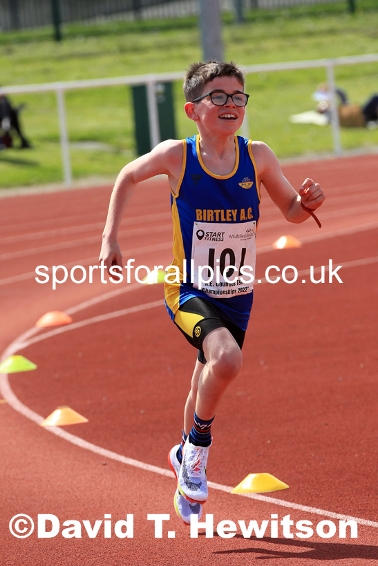 Men and Boys 1500 metres, 2022 North Eastern Track and Field Champs., Middlesbrough. David T. Hewitson/Sports for All Pics